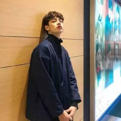 2018最火快手头像小众高级的男生头像图片