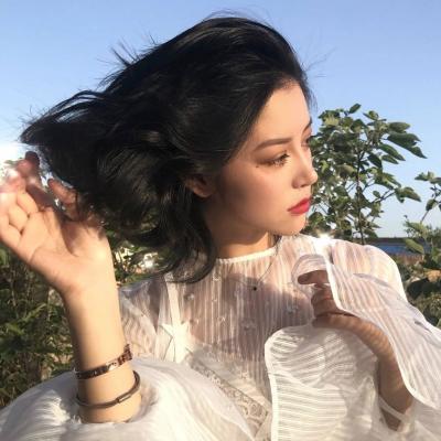 冷酷女生qq动漫头像图片