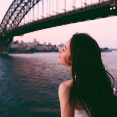 qq头像失恋女生图片