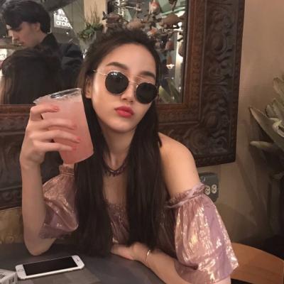 qq头像女生带黑色帽子图片