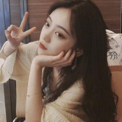 qq头像女生带黑色帽子图片