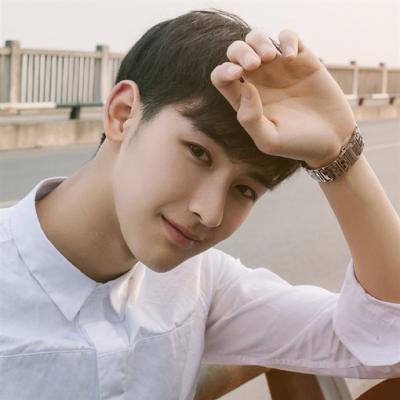 头像男2018年最新版帅气阳光男生动漫头像美好图片