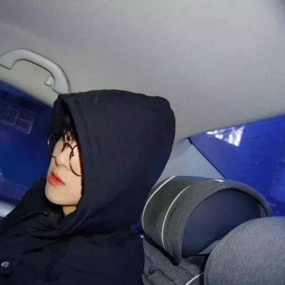 2018抖音流行头像帅气小哥哥动漫唯美黑白头像 男生头像带字图片