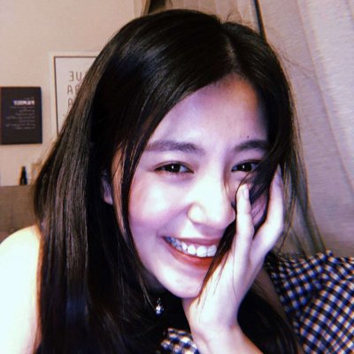 女生拿手机的霸气头像图片