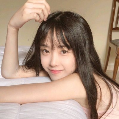 女生拿手机的霸气头像图片