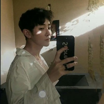 快手最火头像qq头像坐着的男生头像图片