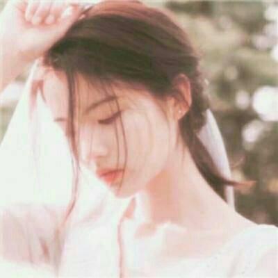 QQ头像动漫女生下身图片