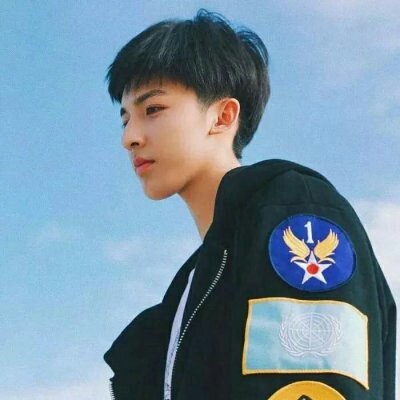 2018最吸引人的微信头像男2017qq头像手绘男生图片