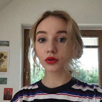 唯美清新短发女生头像图片