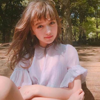 唯美清新短发女生头像图片
