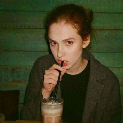 唯美清新短发女生头像图片