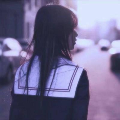 唯美背影短发女生头像图片