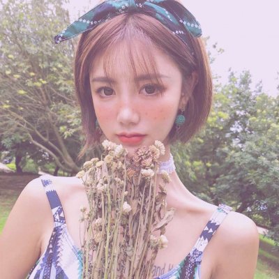 qq头像女生带字毕业季图片