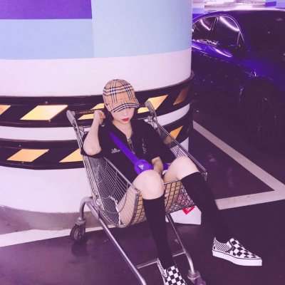 qq头像女生带字毕业季图片