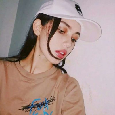 头像女生简单气质卡通图片