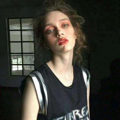 头像女生简单气质卡通图片
