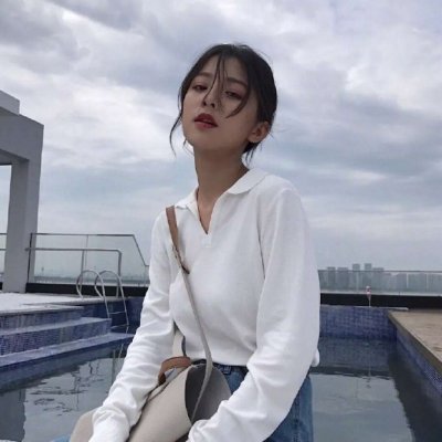 短发女生背影头像唯美图片