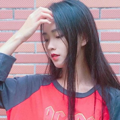 短发女生背影头像唯美图片