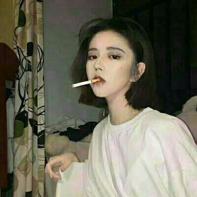 qq头像带血女生头像图片