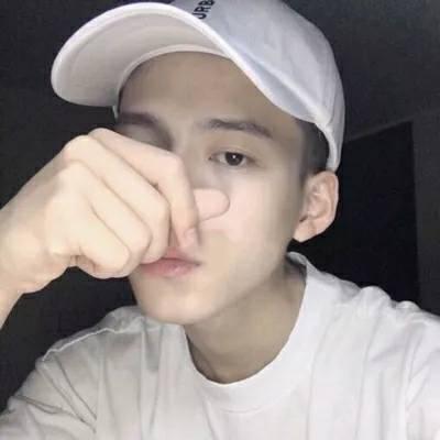 2018抖音流行图片头像男阳光少年男生帅气头像天空图片