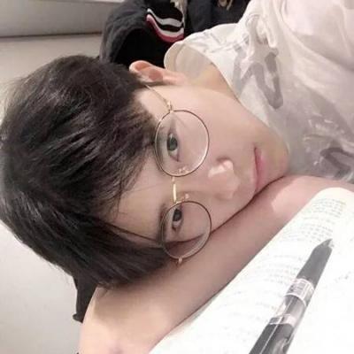 2018抖音流行图片头像男阳光少年男生帅气头像天空图片