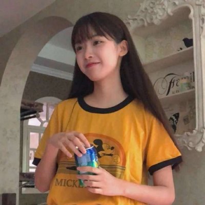 女生拿手机的霸气头像图片
