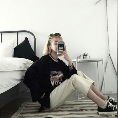 qq头像女生侧脸喝水图片