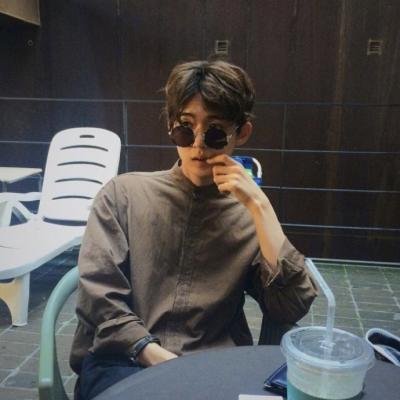 独一无二的霸气qq头像黑白男生霸气图片