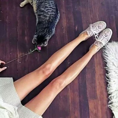 qq头像女生长发背影头像图片