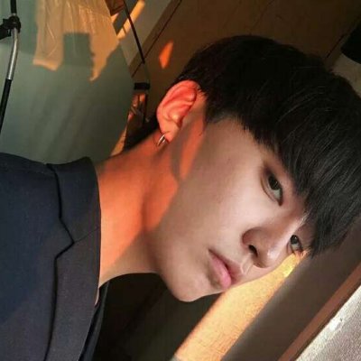 最新qqqq头像睡觉男生头像图片