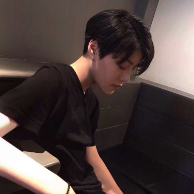 最新qqqq头像睡觉男生头像图片