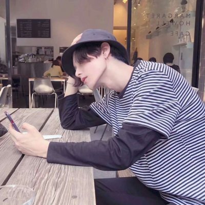 最新qqqq头像睡觉男生头像图片