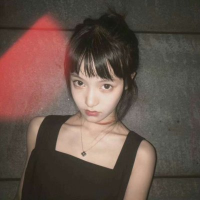 qq头像女生滑板超拽图片