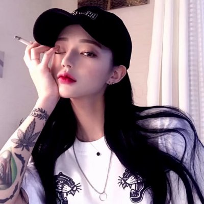 qq头像女生滑板超拽图片