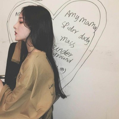 戴眼镜的学霸女生头像图片