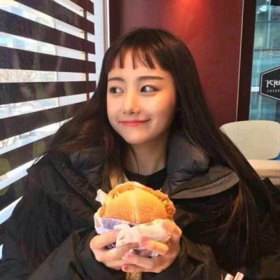 戴眼镜的学霸女生头像图片