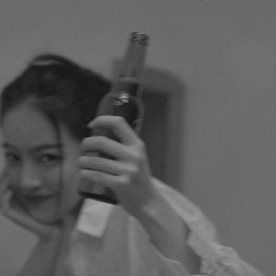 短发霸气女生头像图片图片
