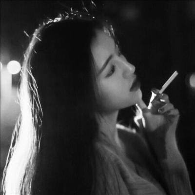 短发霸气女生头像图片图片