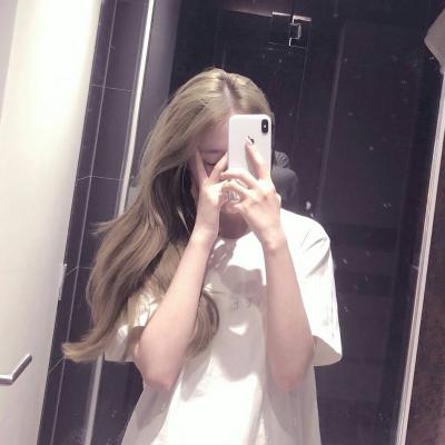 qq头像中年女生头像图片