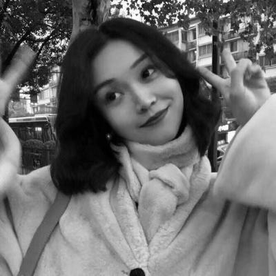 戴耳麦的女生动漫头像图片