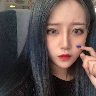 动漫剪刀手的头像女生图片