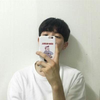 2019最新手机控男生头像萌娃情侣图片