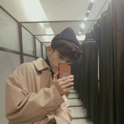 2019最新手机控男生头像萌娃情侣图片