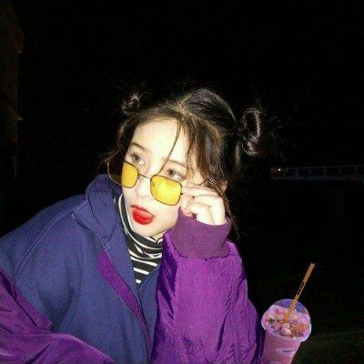 qq情侣女生头像带字图片