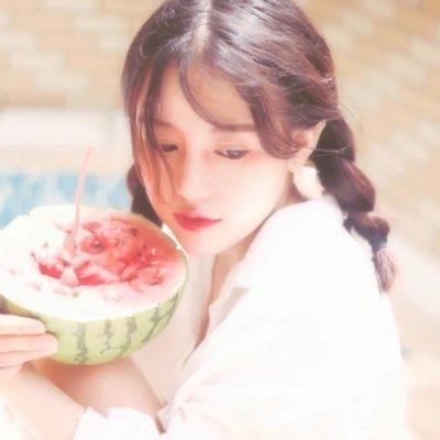 qq情侣女生头像带字图片