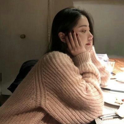 qq头像女生学生范带字图片