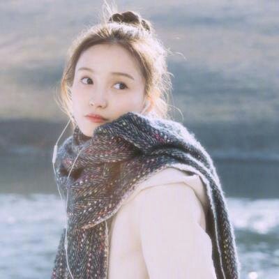qq头像女生学生范带字图片