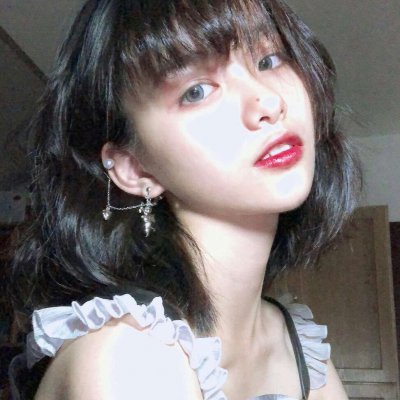 qq最新女生头像动漫图片