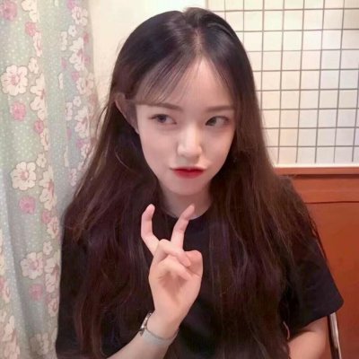 女生嘟嘟嘴超可爱头像图片