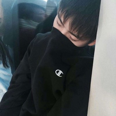 独一无二男生换了粉嫩头像图片